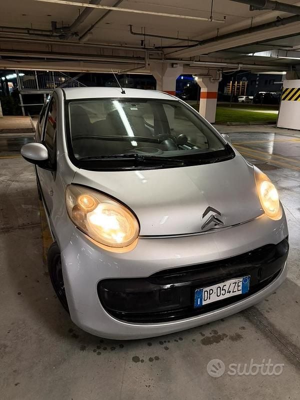 Grigio Usata 2008 Citroën C1 Due volumi | 1950 € (Super prezzo) - Immagine 1/4