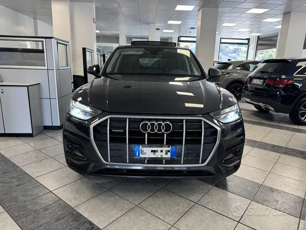 Usata Audi Q5 204 CV (150 kW) 2022 Grigio scuro SUV