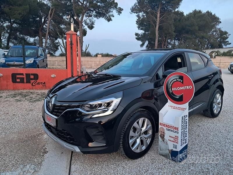 Usata Renault Captur 116 CV (85 kW) 2021 Nero SUV