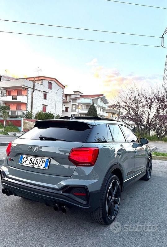 Usata Audi SQ2 300 CV (220 kW) 2023 Grigio SUV