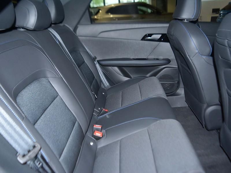 Nuova MG MG4 EV Luxury 67 kW (92 CV) 2025 Nero Utilitaria