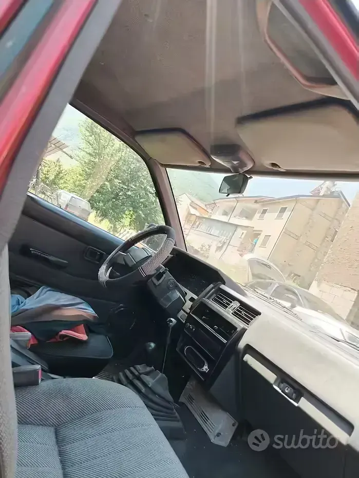 Usata Nissan King 1993 Rosso Pick-up