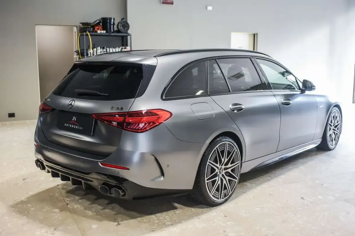 Usata Mercedes C43 AMG Premium 408 CV (300 kW) 2023 Grigio Station wagon