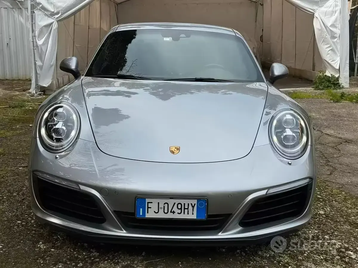 Usata Porsche 911 Carrera 370 CV (272 kW) 2017 Grigio Coupé
