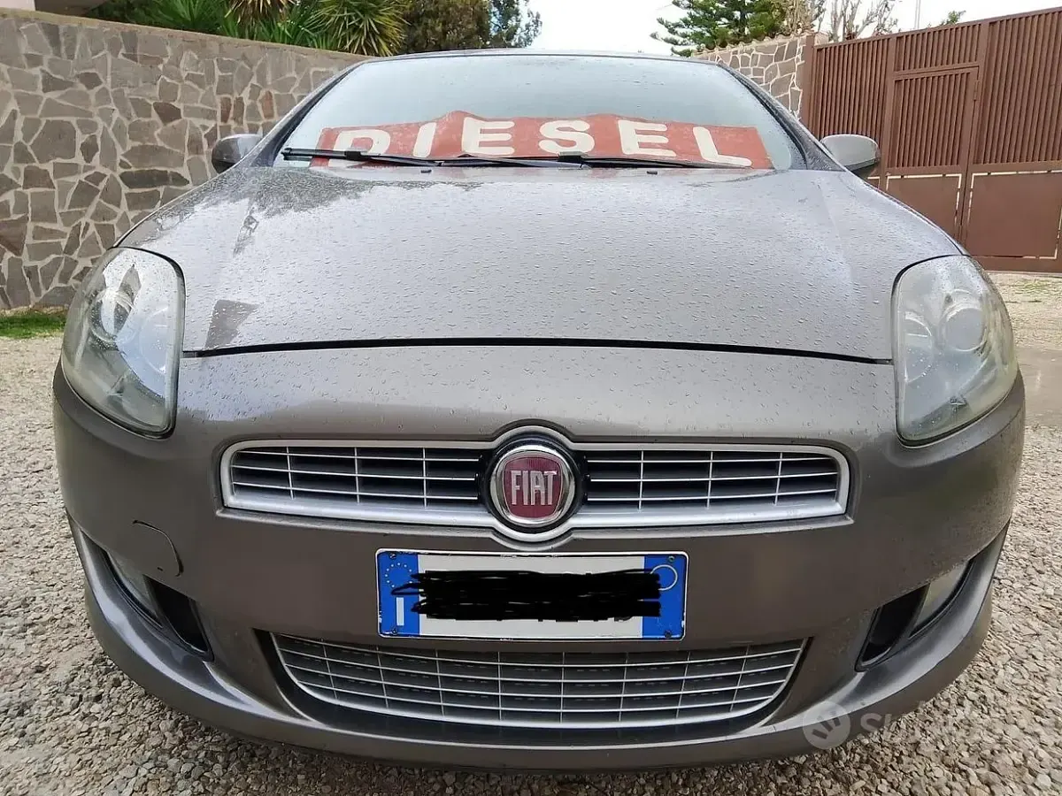 Usata Fiat Bravo 120 CV (88 kW) 2011 Grigio Utilitaria