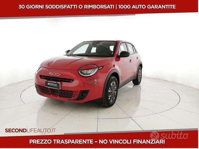 Usata Fiat 600 110 CV (80 kW) 2025 Rosso SUV