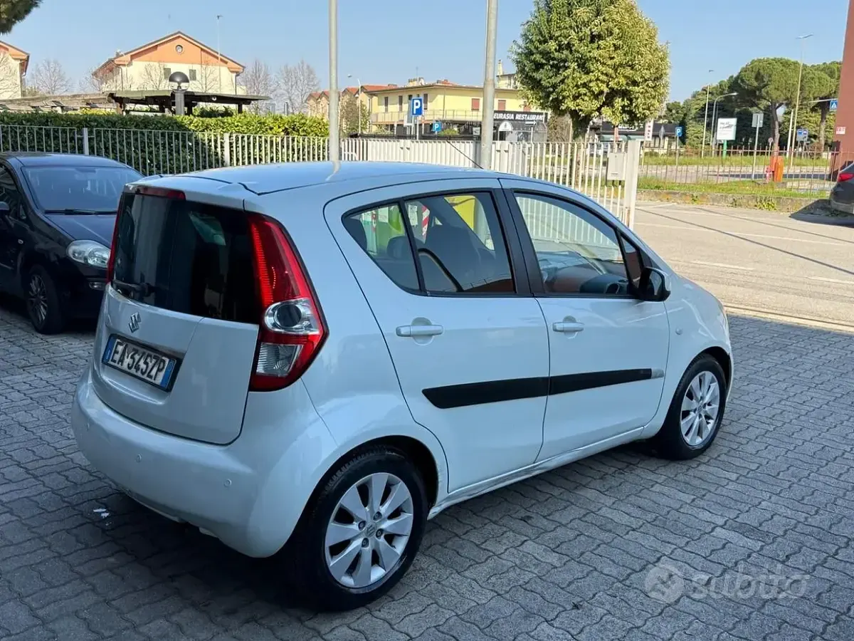 Usata Suzuki Splash GLS 86 CV (63 kW) 2010 Bianco Utilitaria