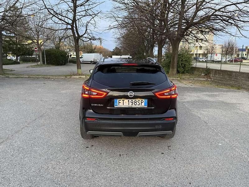 Usata Nissan Qashqai N-Connecta 110 CV (80 kW) 2018 Nero SUV