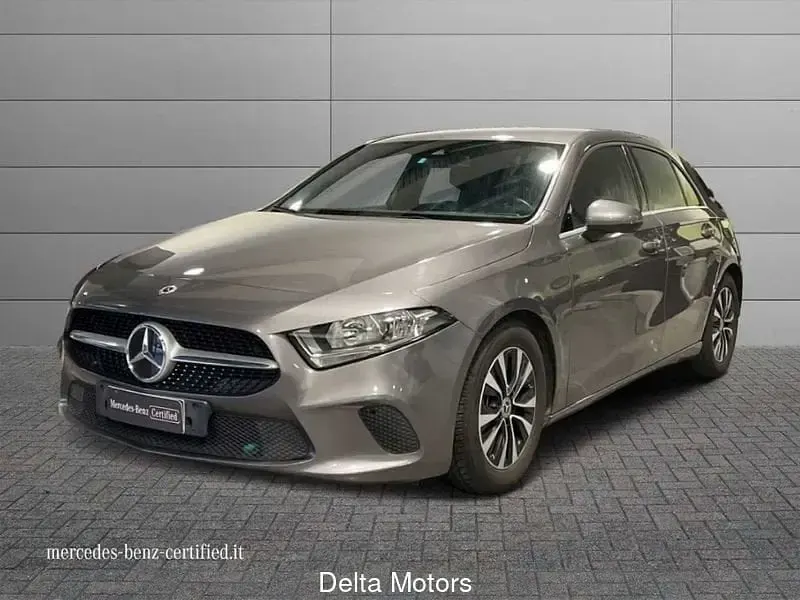 Usata Mercedes A180 Business 116 CV (85 kW) 2021 Berlina