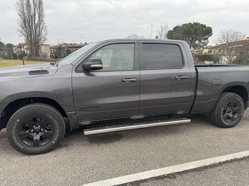 Usata Dodge Ram 264 CV (194 kW) 2022 Grigio Pick-up