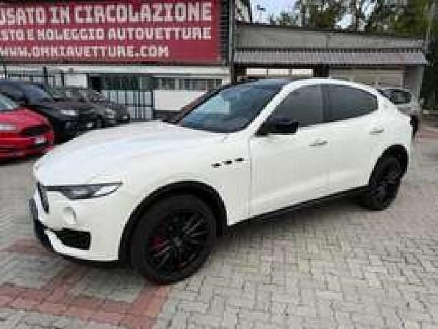 Usata Maserati Levante 350 CV (257 kW) 2018 Bianco SUV