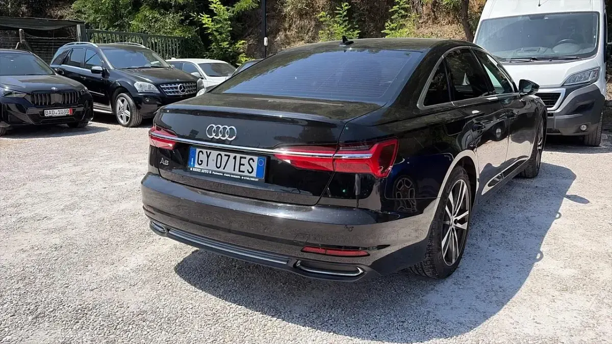 Usata Audi A6 Business 163 CV (119 kW) 2020 Nero Station wagon