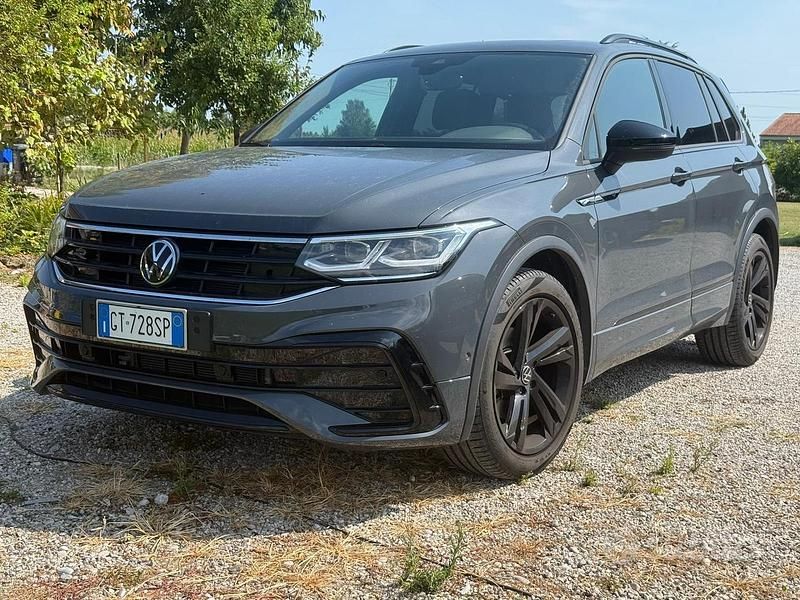 Usata VW Tiguan R 150 CV (110 kW) 2024 Grigio SUV