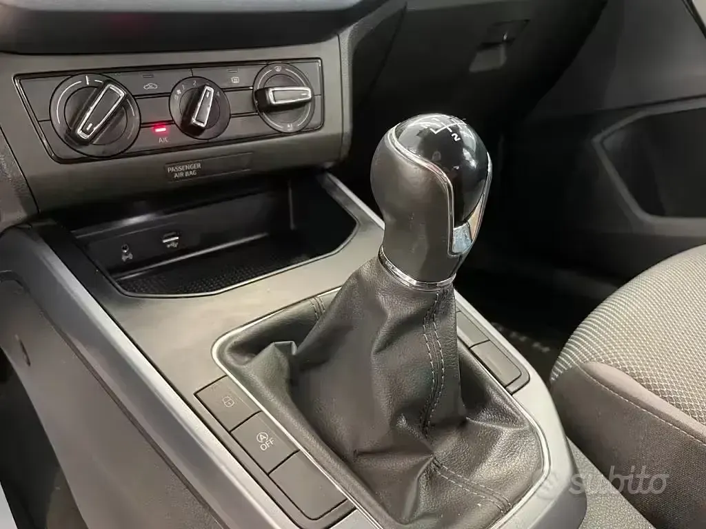 Usata Seat Arona Style 95 CV (69 kW) 2018 Grigio SUV