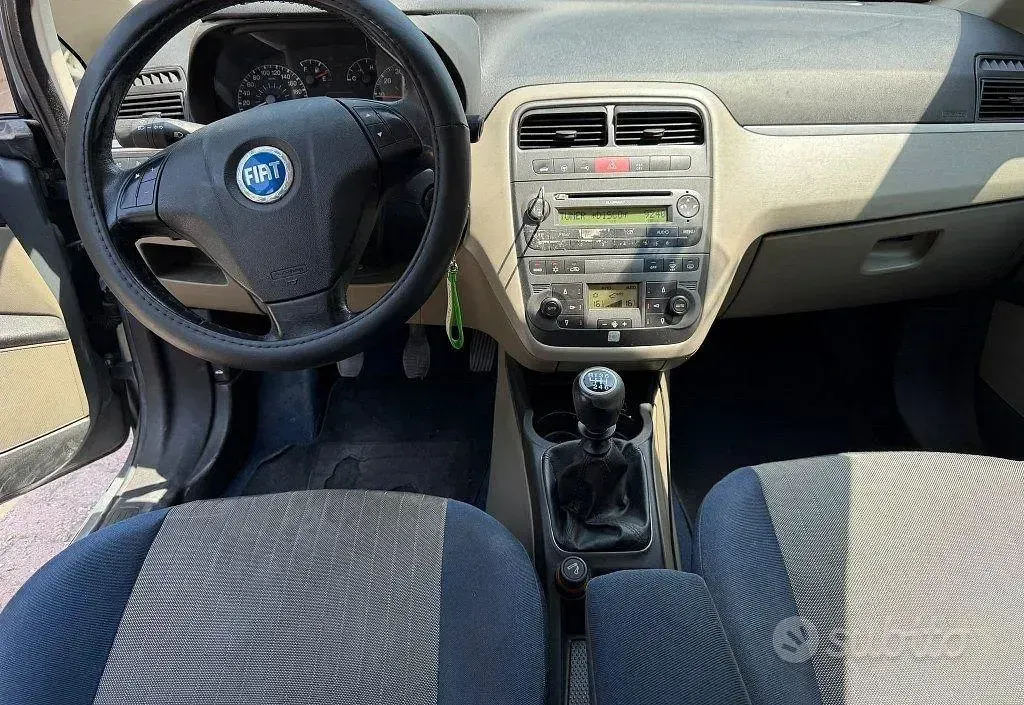 Usata Fiat Grande Punto 90 CV (66 kW) 2006 Grigio Utilitaria