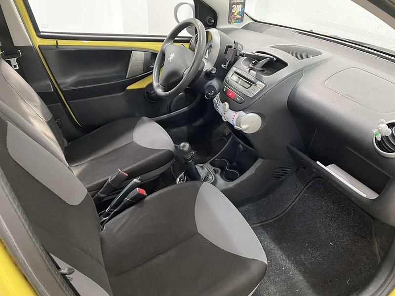 Usata Peugeot 107 68 CV (50 kW) 2012 Other Utilitaria