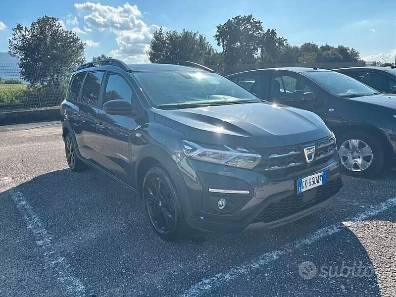 Usata Dacia Jogger Extreme 101 CV (74 kW) 2022 Grigio Monovolume