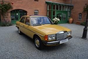 Usata Mercedes 230 109 CV (80 kW) 1979 Giallo Berlina