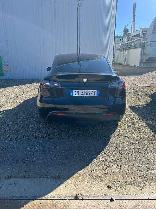 Usata Tesla Model Y 152 kW (208 CV) 2023 Nero SUV