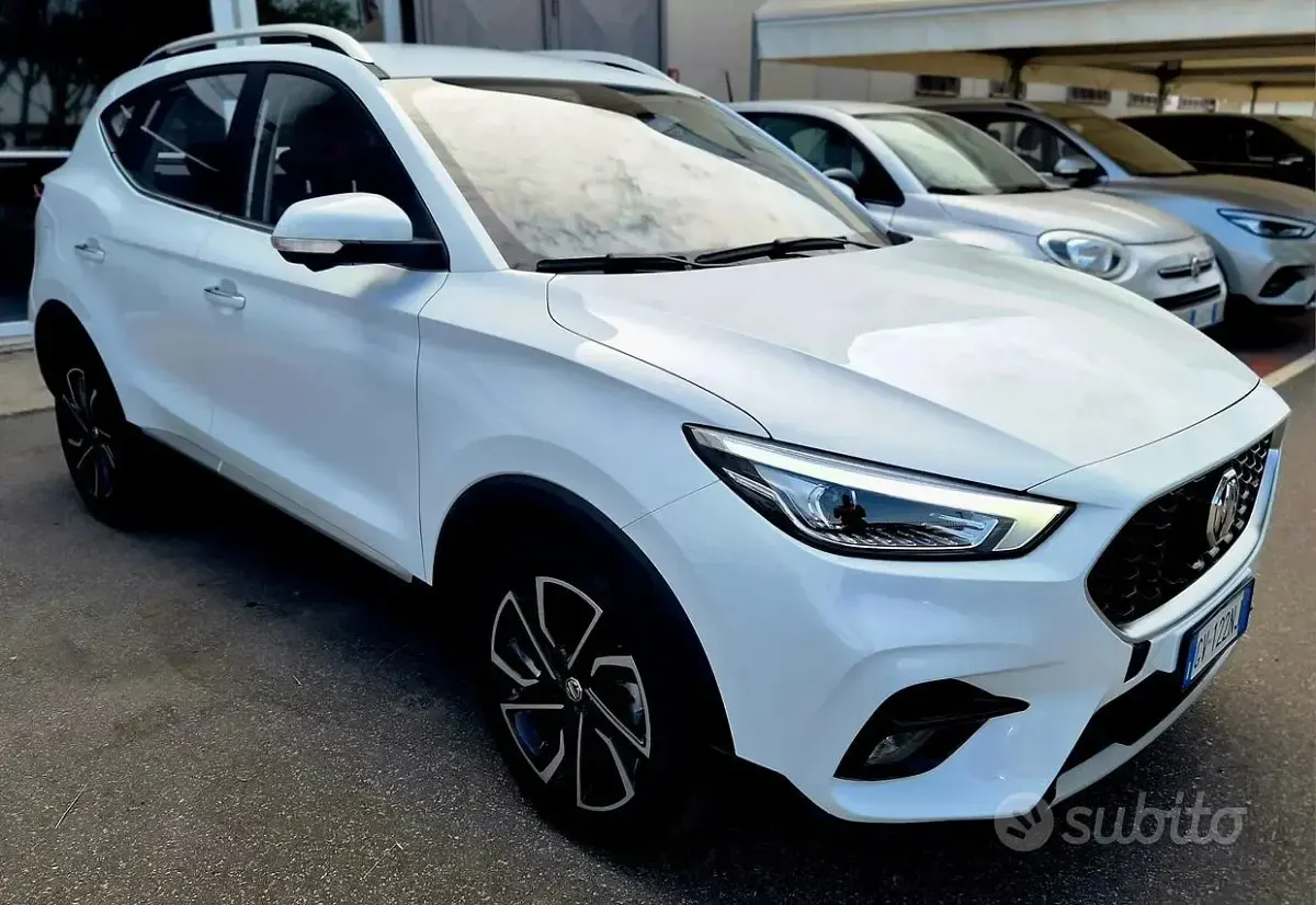 Usata MG ZS Luxury 106 CV (77 kW) 2024 Bianco SUV