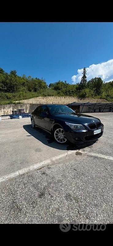Usata BMW 530 M Sport 231 CV (169 kW) 2006 Blu Berlina