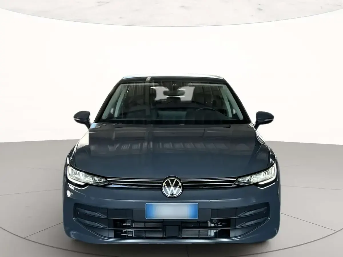 Usata VW Golf VIII Edition 204 CV (150 kW) 2025 Dolphin grey metallizzato Berlina
