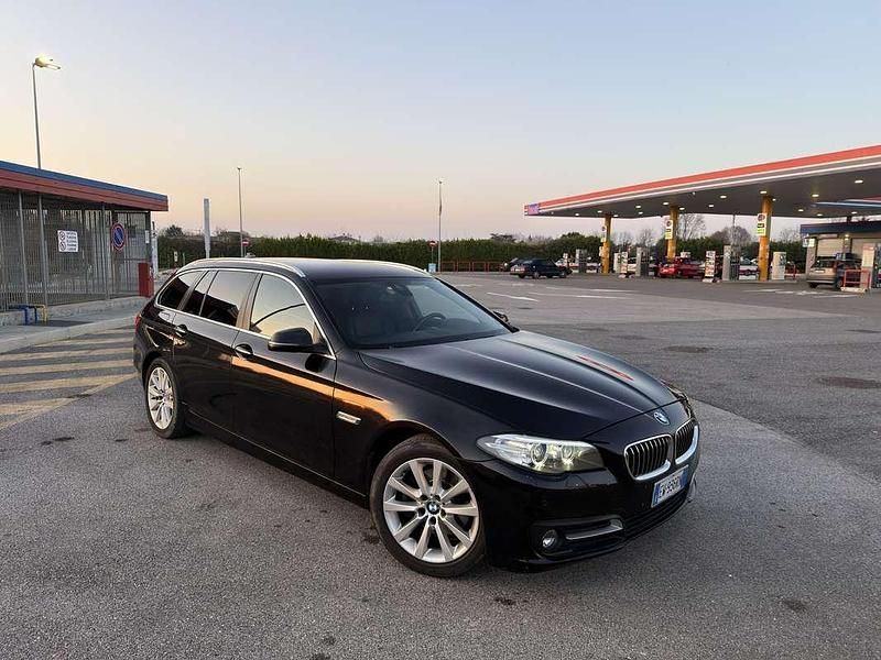 Usata BMW 520 Luxury Line 190 CV (139 kW) 2016 Station wagon