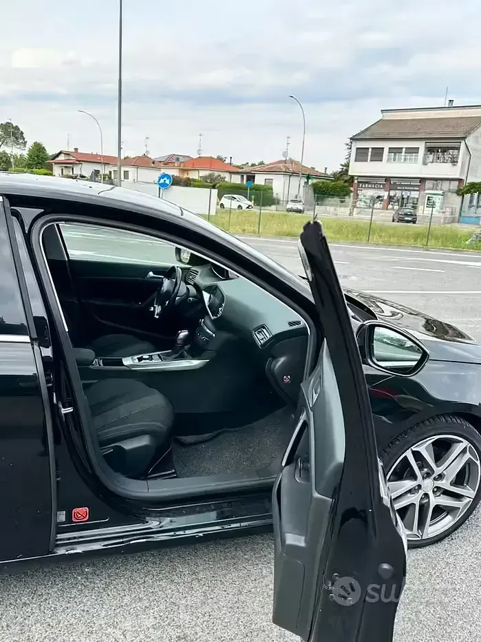 Usata Peugeot 308 150 CV (110 kW) 2015 Nero Berlina