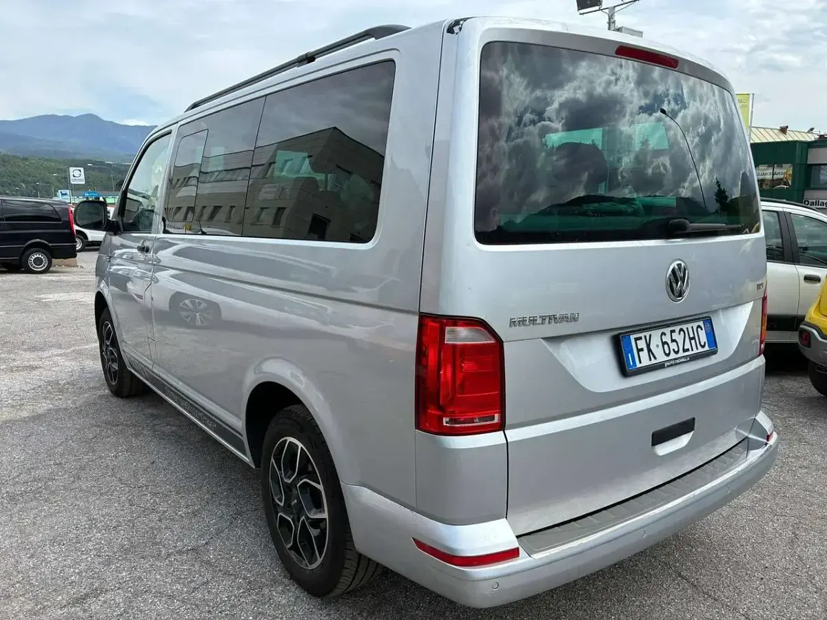 Usata VW Multivan Comfortline 150 CV (110 kW) 2017 Argento Monovolume