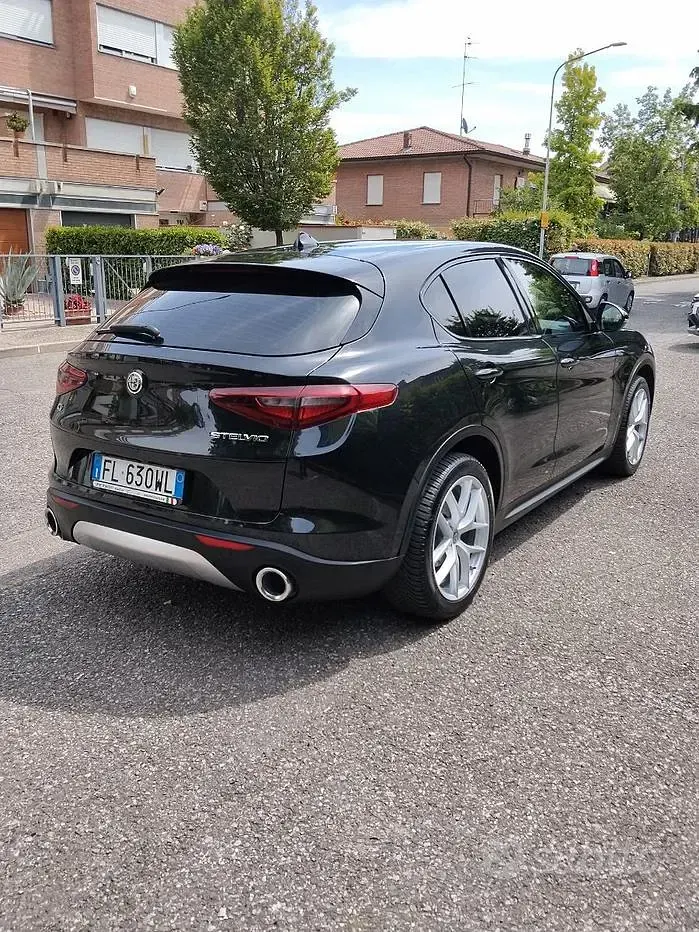 Usata Alfa Romeo Stelvio 210 CV (154 kW) 2017 Nero SUV