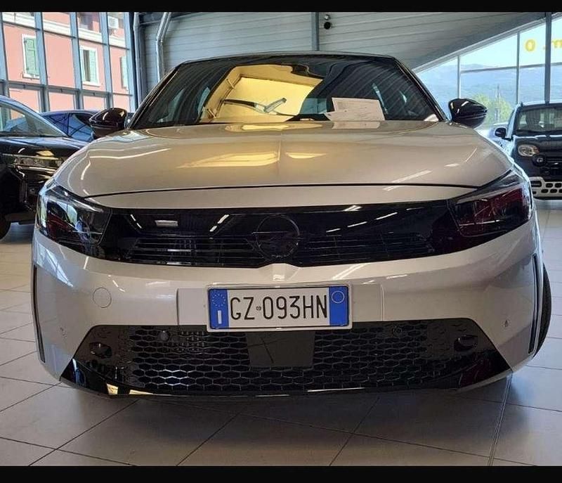 Usata Opel Corsa 101 CV (74 kW) 2025 Utilitaria