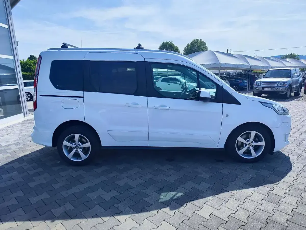 Usata Ford Tourneo Connect Titanium 120 CV (88 kW) 2018 Bianco Monovolume