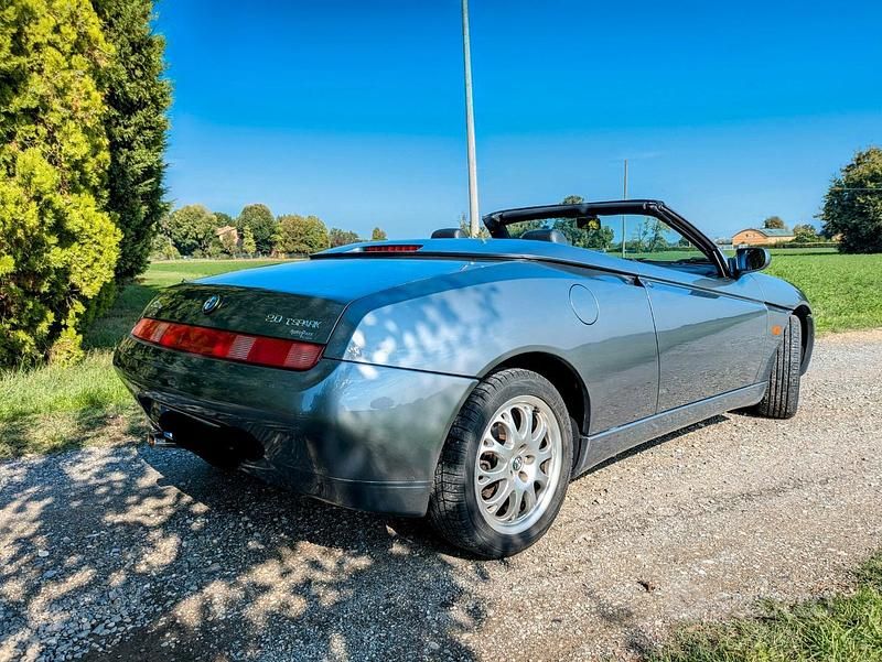 Usata Alfa Romeo 2000 2000 Grigio Cabrio