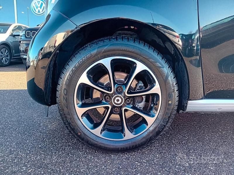 Usata Smart ForFour Passion 71 CV (52 kW) 2016 Nero Utilitaria