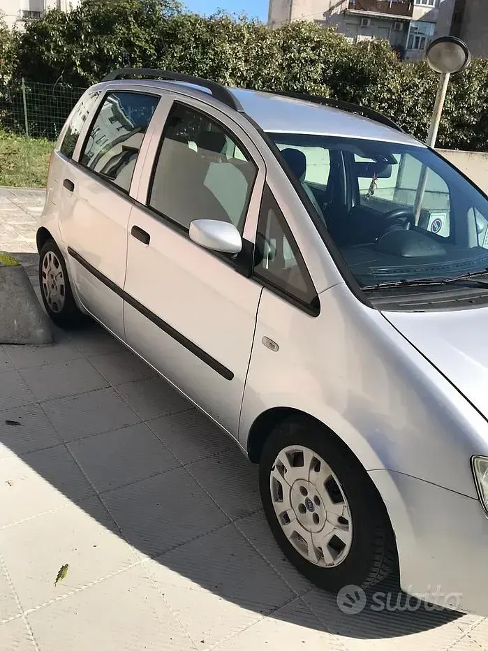 Usata Fiat Idea 90 CV (66 kW) 2008 Monovolume