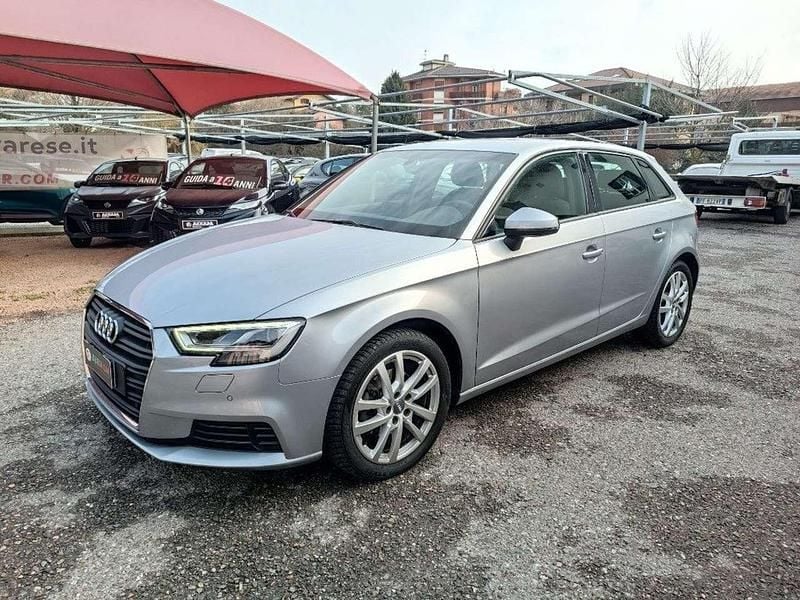 Usata Audi A3 Business 116 CV (85 kW) 2018 Argento Berlina