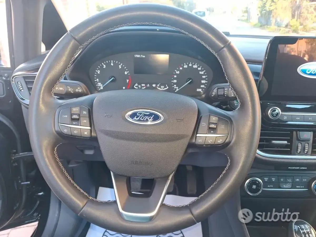Usata Ford Fiesta Titanium 75 CV (55 kW) 2024 Nero Berlina