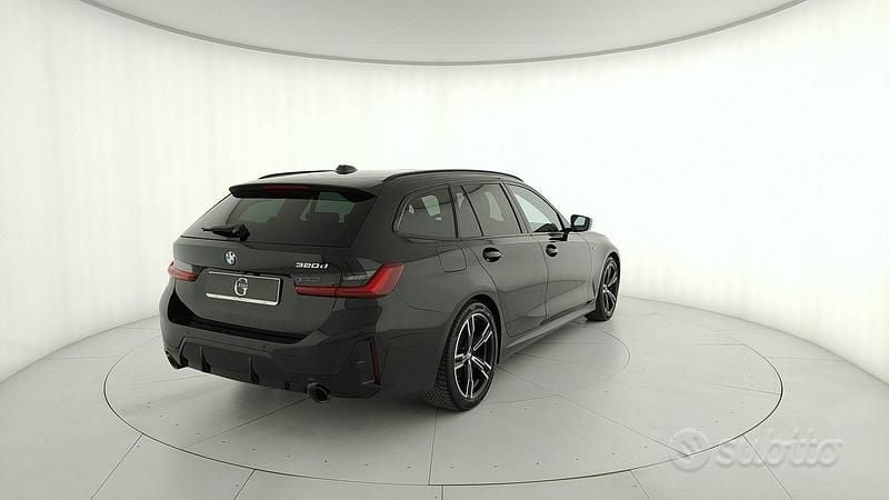 Usata BMW 320e M Sport 190 CV (139 kW) 2023 Nero Station wagon
