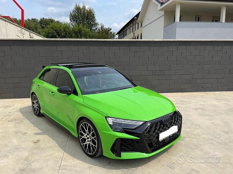 Verde Usata 2025 Audi RS3 Performance Tre volumi | 76.000 € (Molto cara) - Immagine 1/4