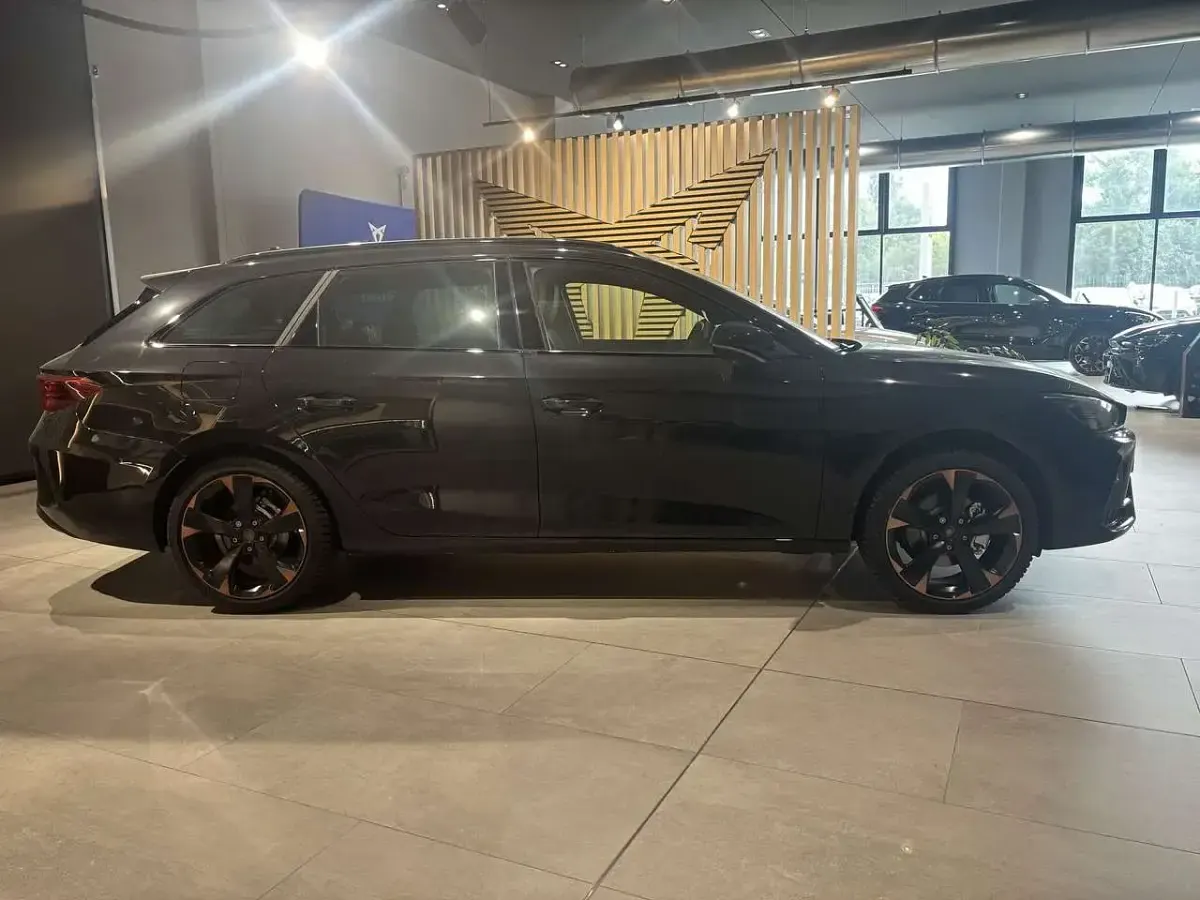 Nuova Cupra Leon 150 CV (110 kW) 2026 Nero Station wagon