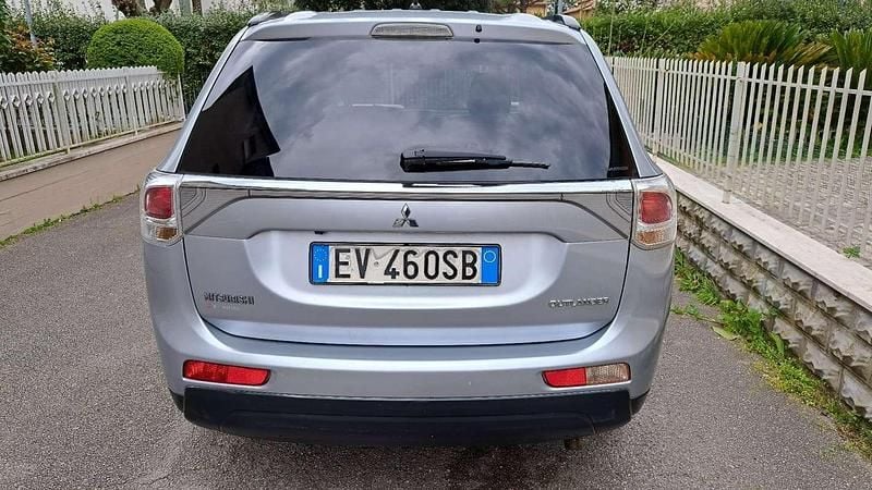 Usata Mitsubishi Outlander 150 CV (110 kW) 2014 SUV