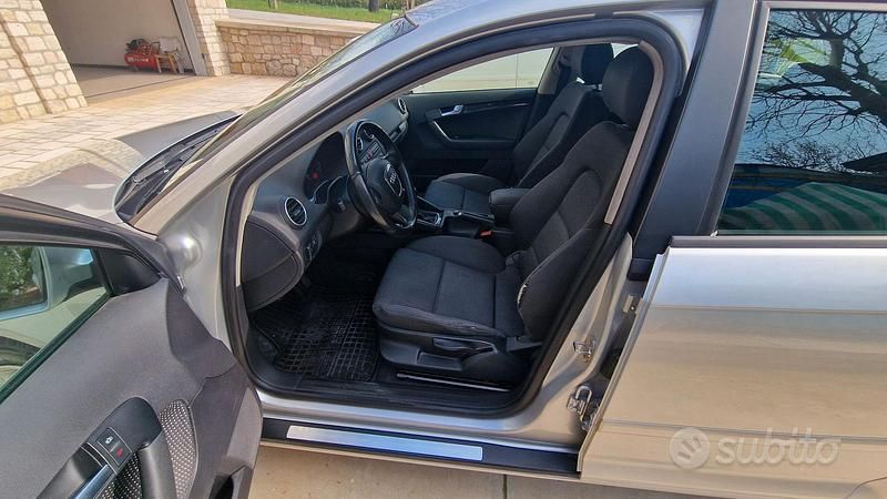 Usata Audi A3 Ambition 105 CV (77 kW) 2006 Grigio Utilitaria