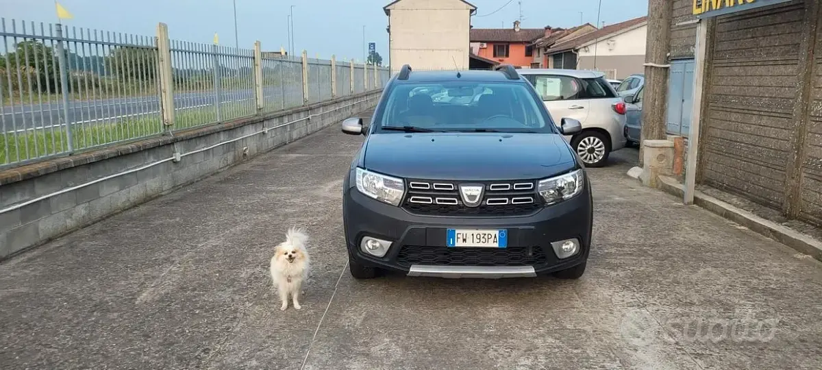 Usata Dacia Sandero 73 CV (53 kW) 2019 Nero Berlina