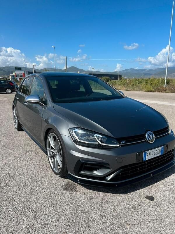 Usata VW Golf VII R 310 CV (228 kW) 2018 Grigio Utilitaria