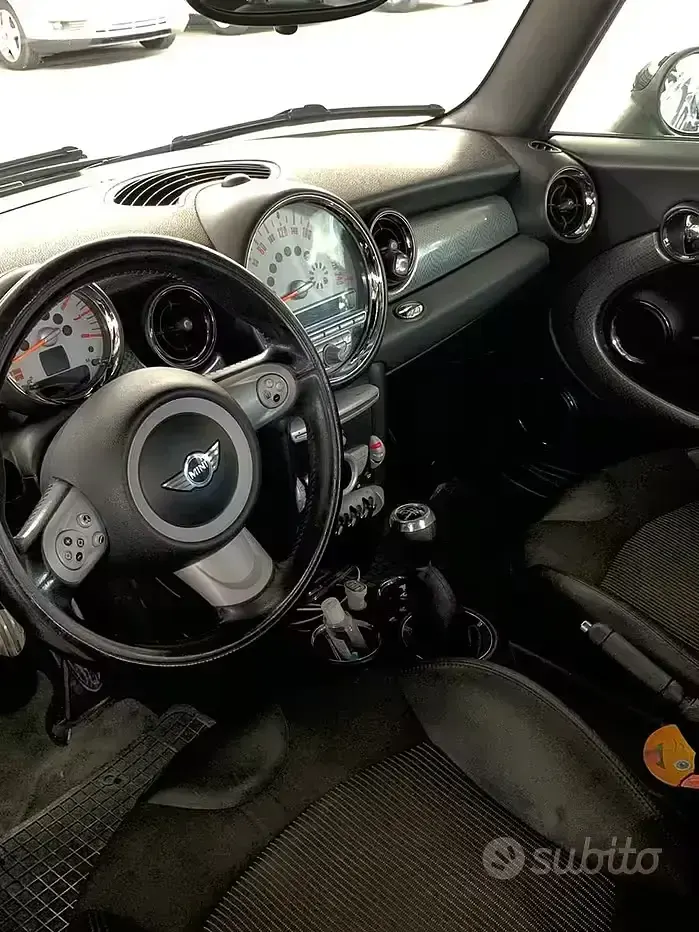 Usata Mini Cooper S 175 CV (128 kW) 2007 Grigio Utilitaria