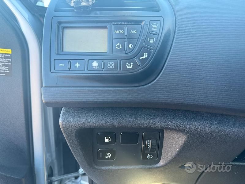 Usata Citroën C4 Picasso 111 CV (81 kW) 2011 Grigio Monovolume