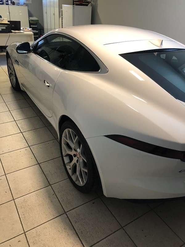 Usata Jaguar F-Type 300 CV (220 kW) 2017 Bianco Coupé