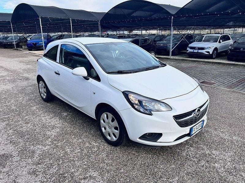 Usata Opel Corsa 75 CV (55 kW) 2017 Bianco Furgone