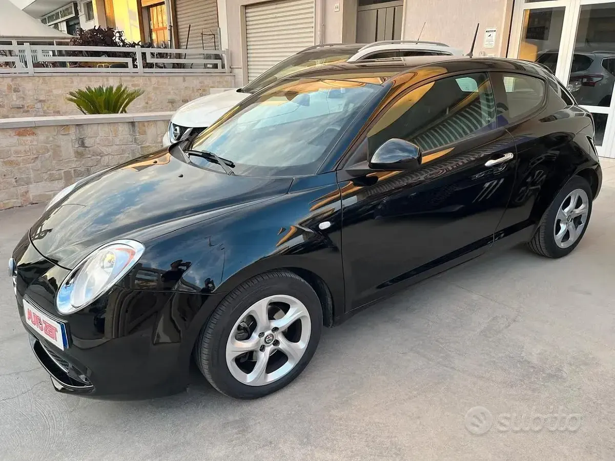 Usata Alfa Romeo MiTo Super 95 CV (69 kW) 2016 Nero Utilitaria