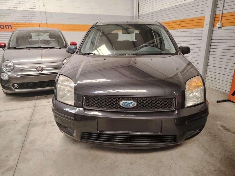 Usata Ford Fusion Titanium 80 CV (58 kW) 2008 Antracite metallizzato Utilitaria